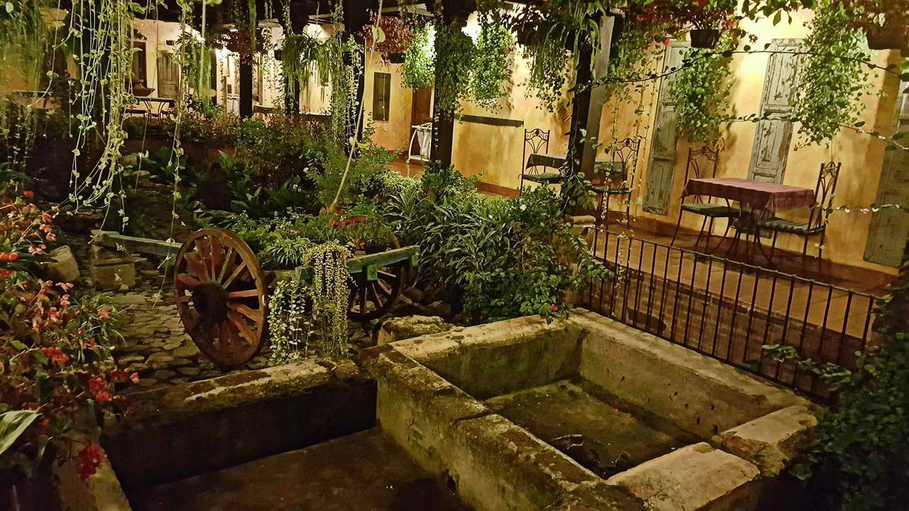 Hotel Eterna Primavera أنتيغوا غواتيمالا الغرفة الصورة